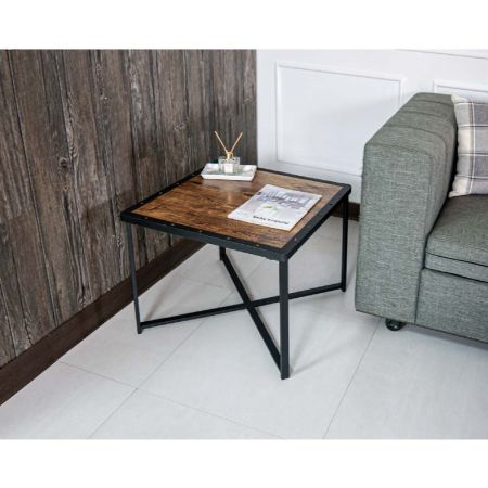 Use Natural Mongo-like wood grain veneer in the middle. Use black wear-resistant solid color veneer all around. It has a width of 2.5cm. On the black wear-resistant MDF trim panel, there are gold and copper anchors made of metal.